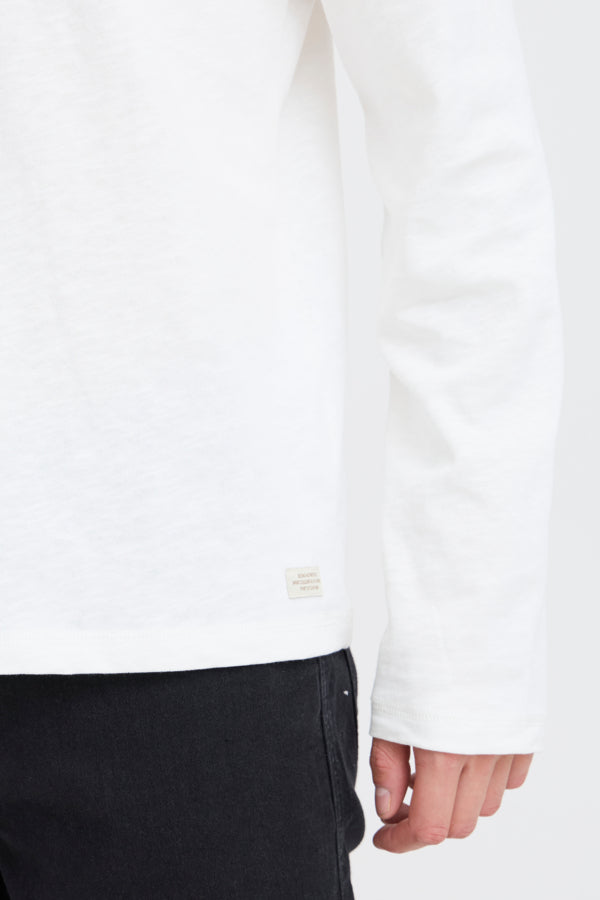 LONG SLEEVED T-SHIRT - HVIT