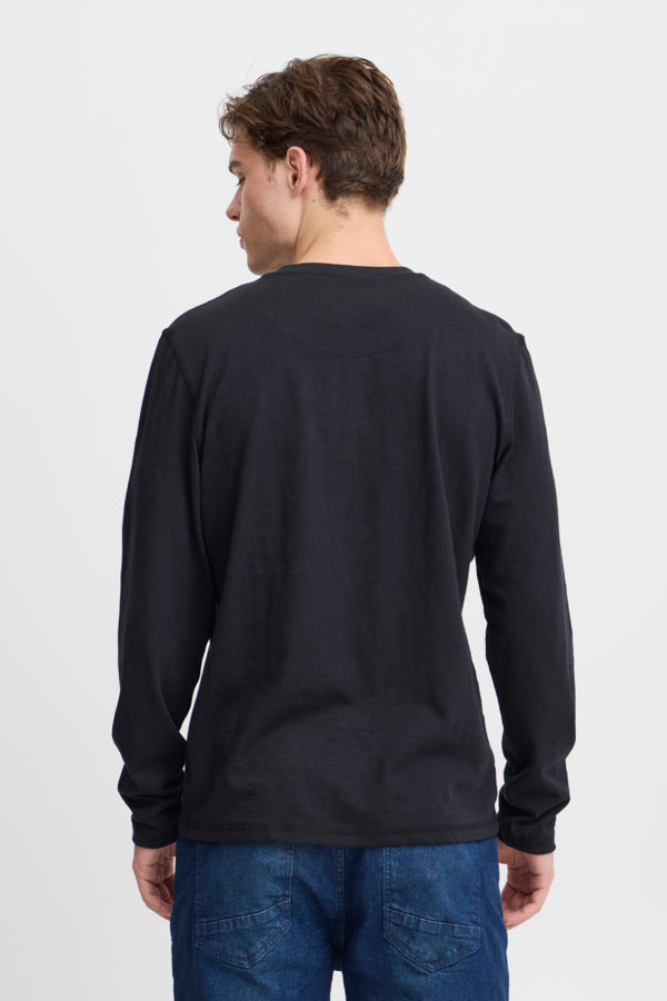 LONG SLEEVED T-SHIRT - SVART