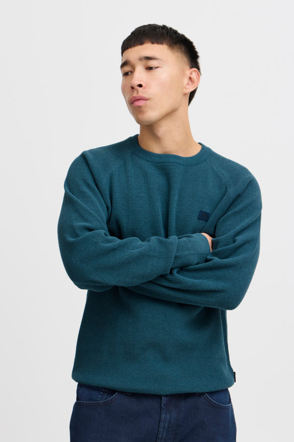 KNITTED PULLOVER BLÅ