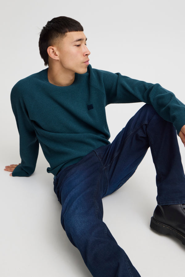 KNITTED PULLOVER BLÅ