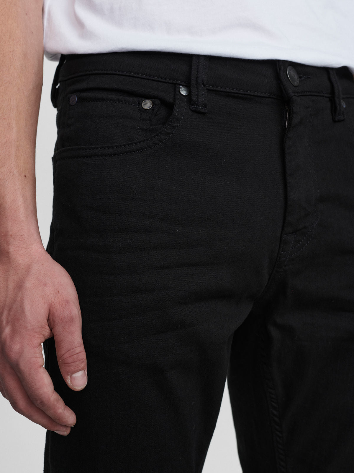 JONES SLIM FIT JEANS - K1911 SVART