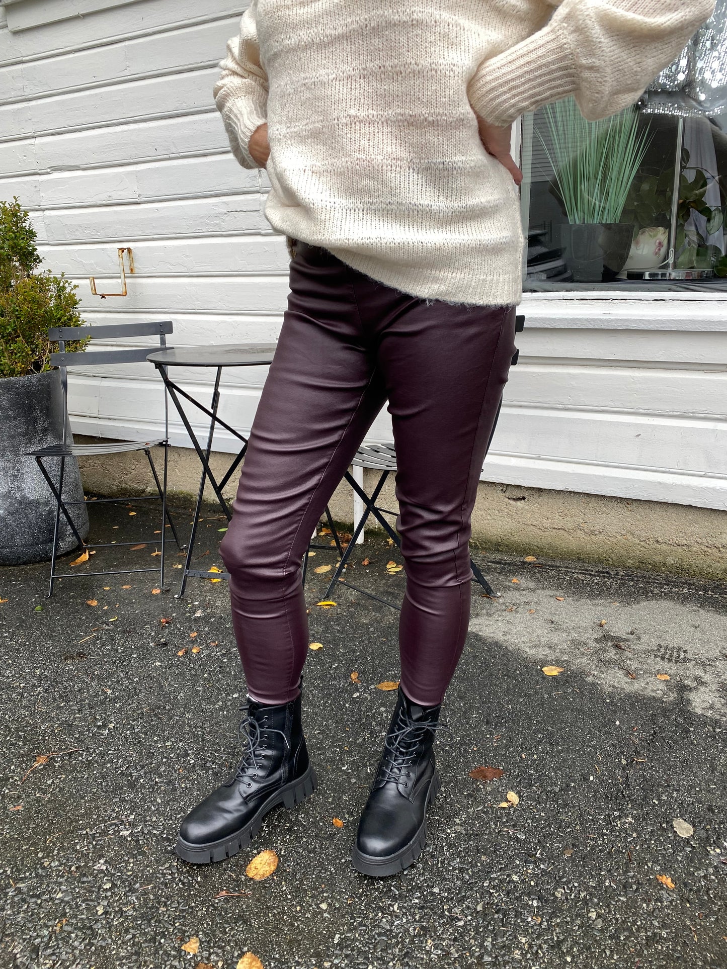 COATED LEGGINGS