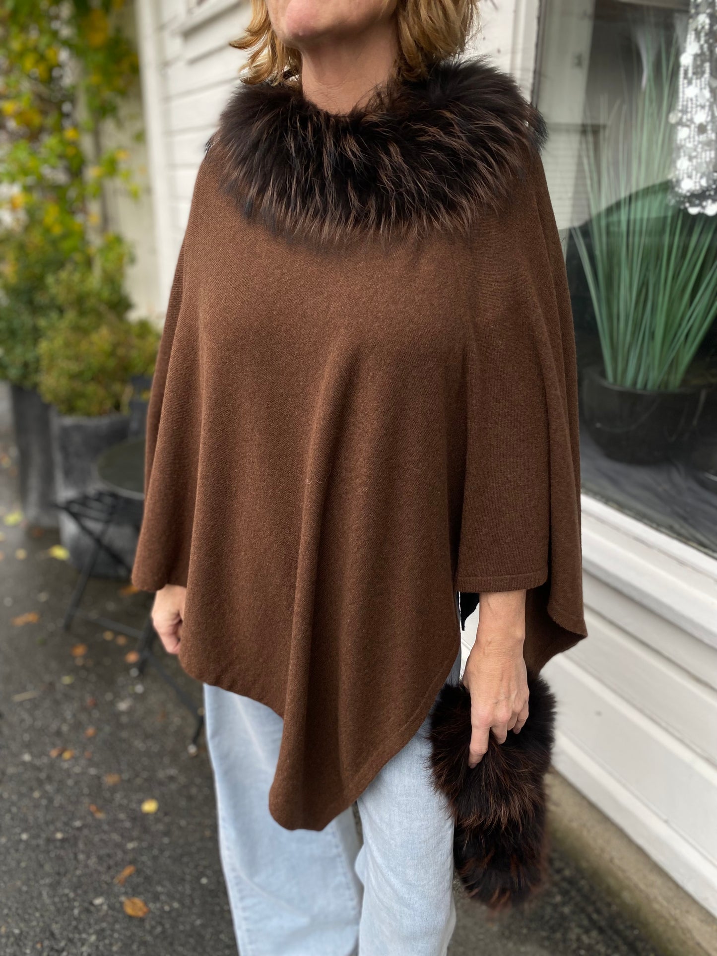 MØLLER PELS PONCHO BRUN