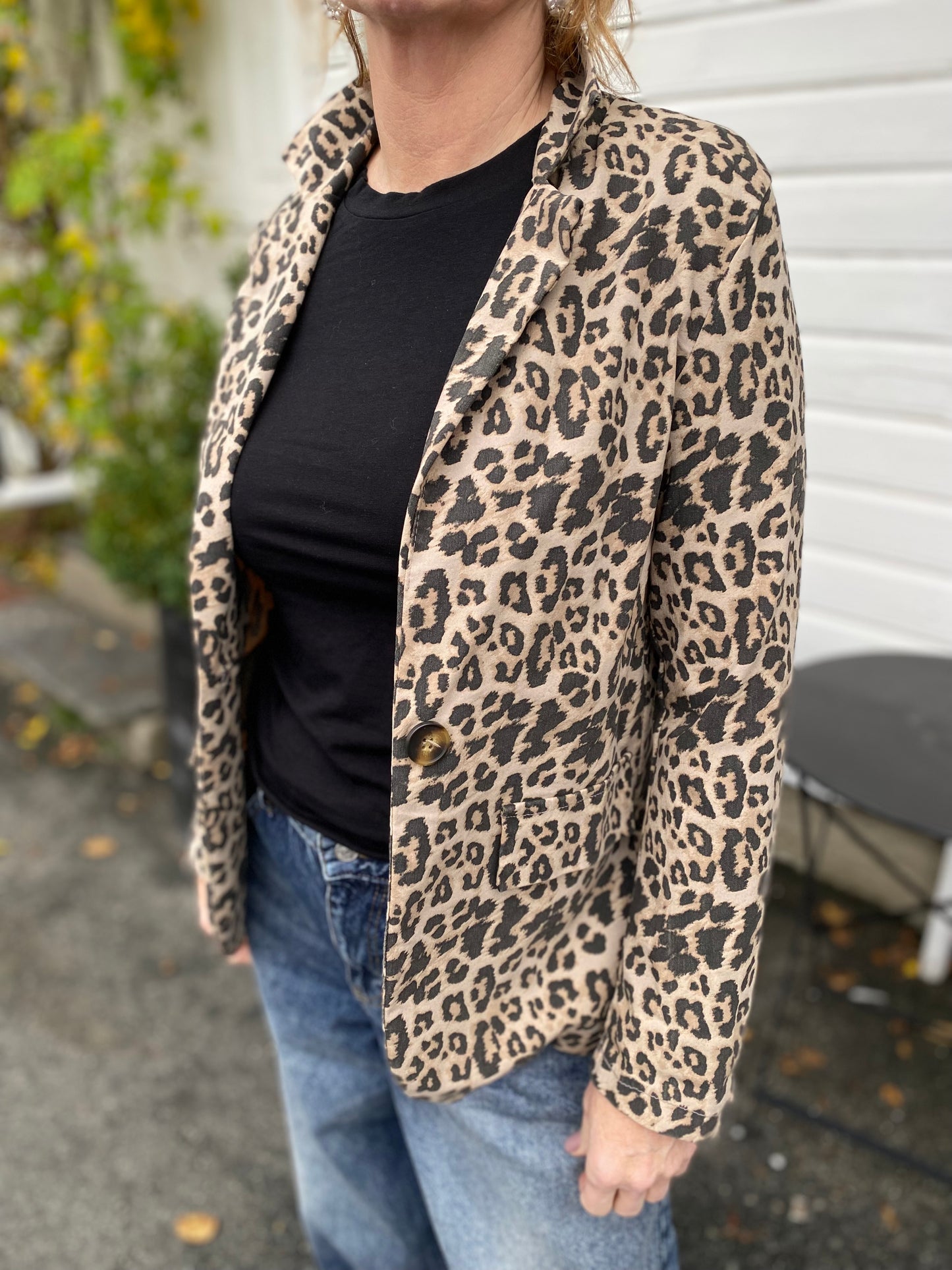 NAOMI BLAZER