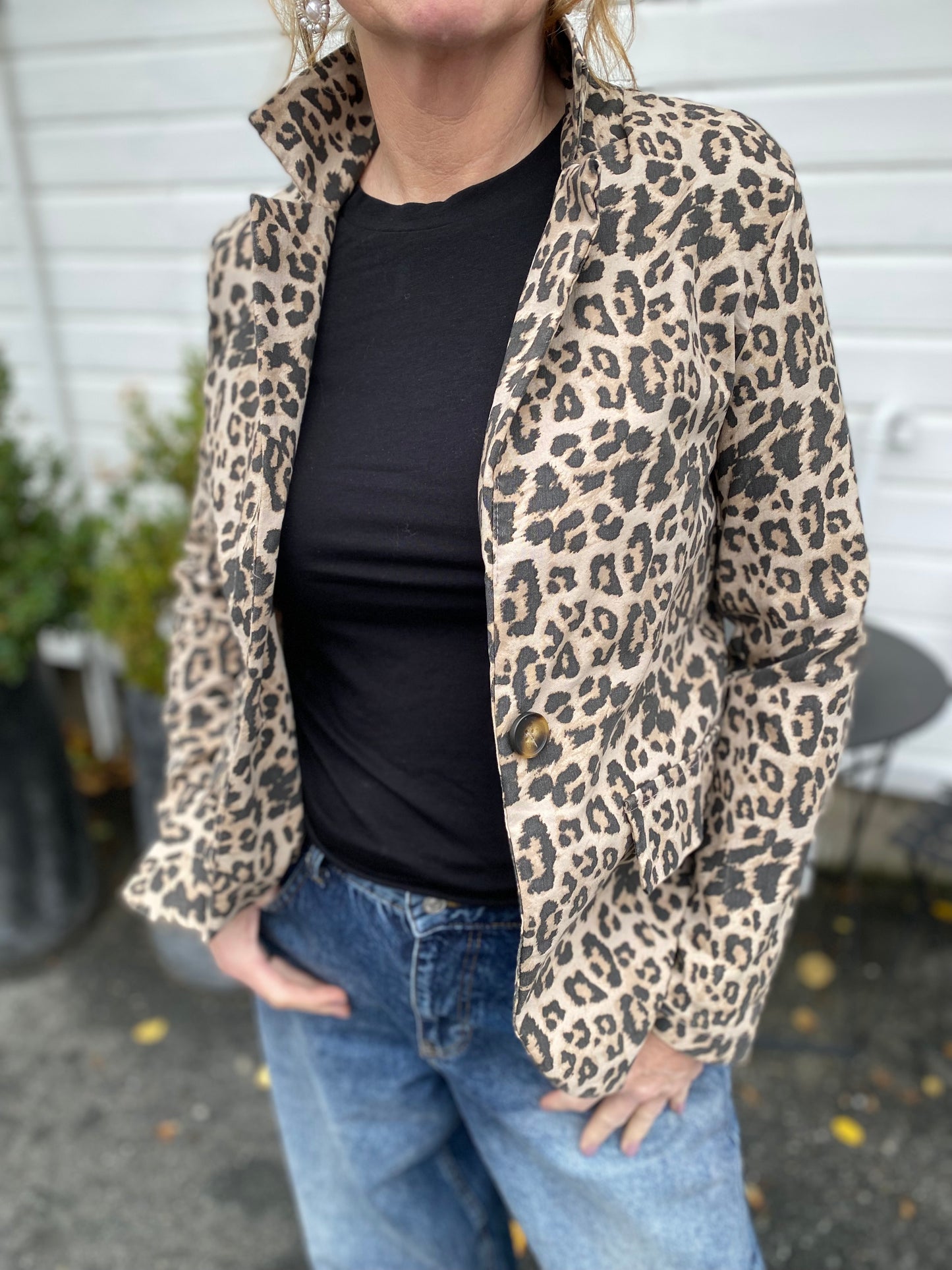 NAOMI BLAZER